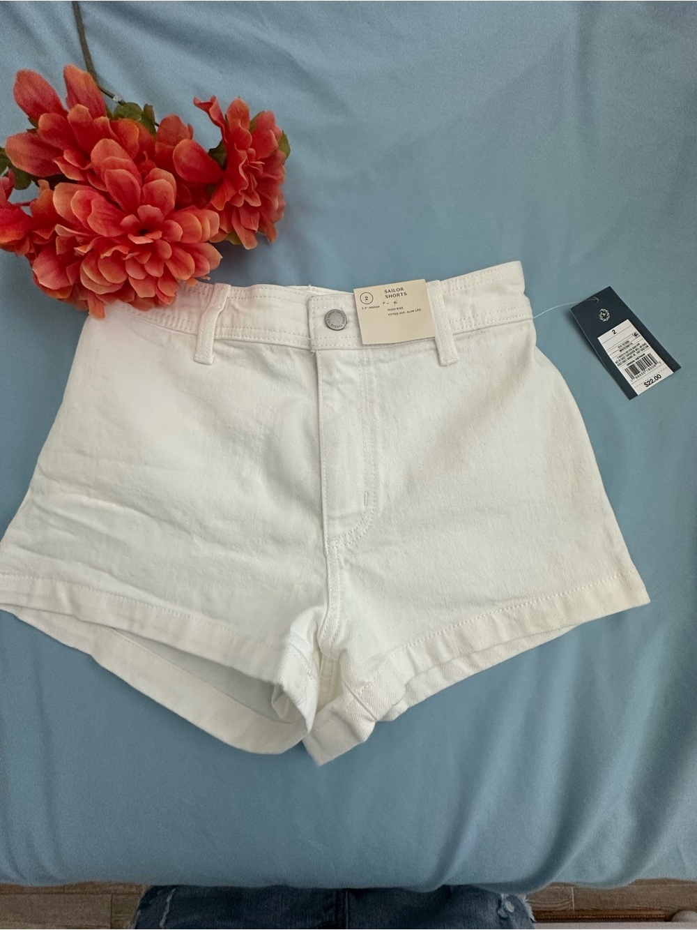 Universal Thread NWT “The Sailor” Women's White High-Rise Denim Shorts